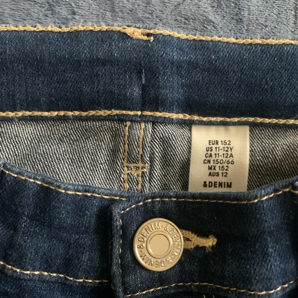 Girls Mid Rise Denim shorts - Picture 5 of 5